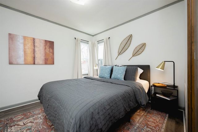 6306 Urbandale Avenue, Des Moines, IA 50322