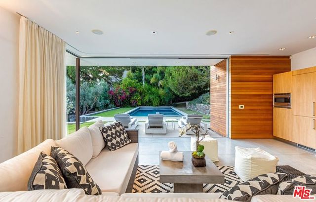 32554 Pacific Coast Highway, Malibu, CA 90265