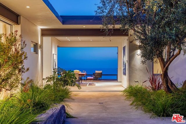 32554 Pacific Coast Highway, Malibu, CA 90265