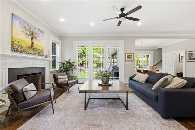 7 Locust Ave, Lexington, MA 02421