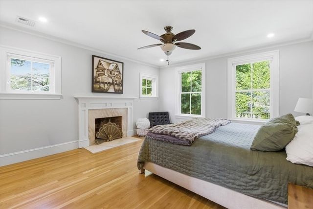 7 Locust Ave, Lexington, MA 02421