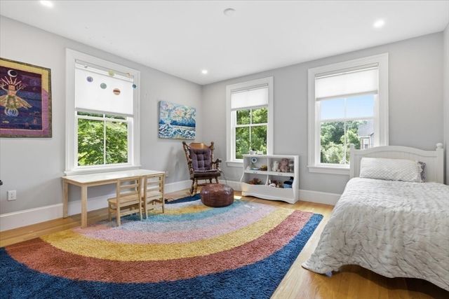 7 Locust Ave, Lexington, MA 02421