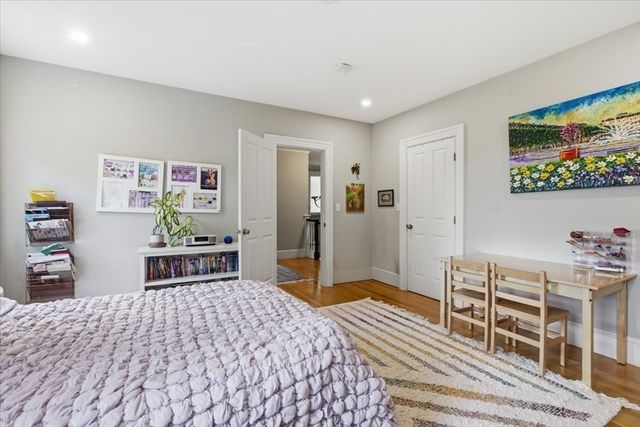 7 Locust Ave, Lexington, MA 02421