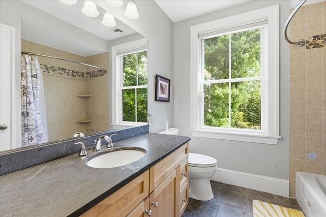 7 Locust Ave, Lexington, MA 02421