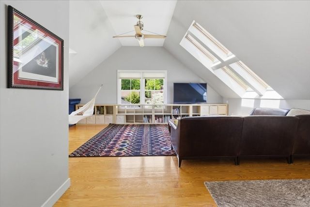 7 Locust Ave, Lexington, MA 02421