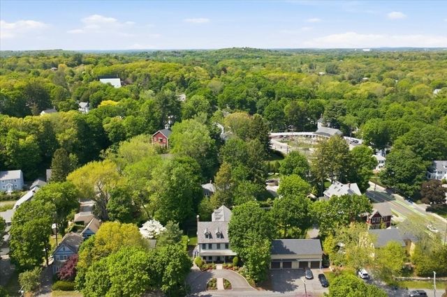 7 Locust Ave, Lexington, MA 02421
