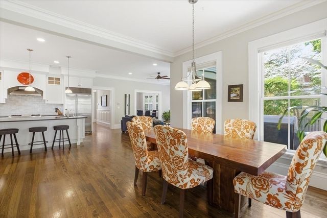 7 Locust Ave, Lexington, MA 02421