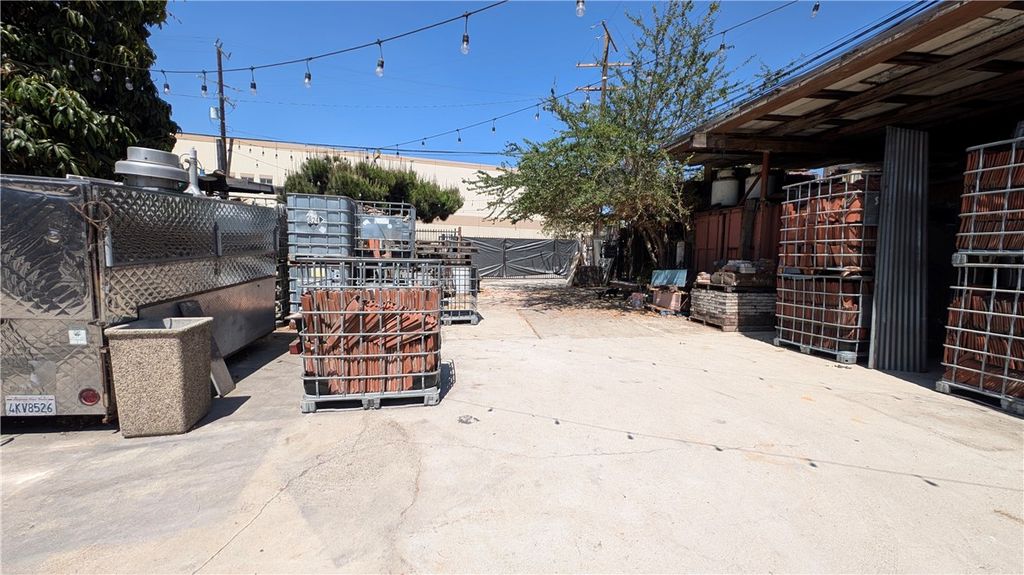1120 S Boyle, Los Angeles, CA 90023 — photo 3