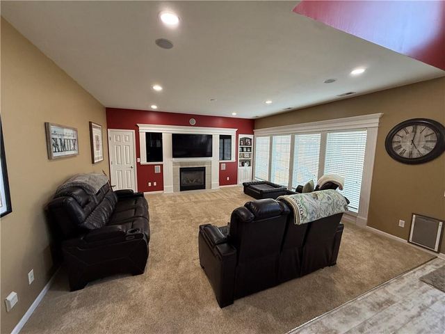 4303 Leighton Court, St Joseph, MO 64506