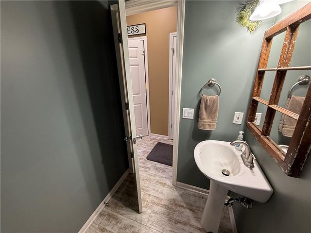 4303 Leighton Court, St Joseph, MO 64506