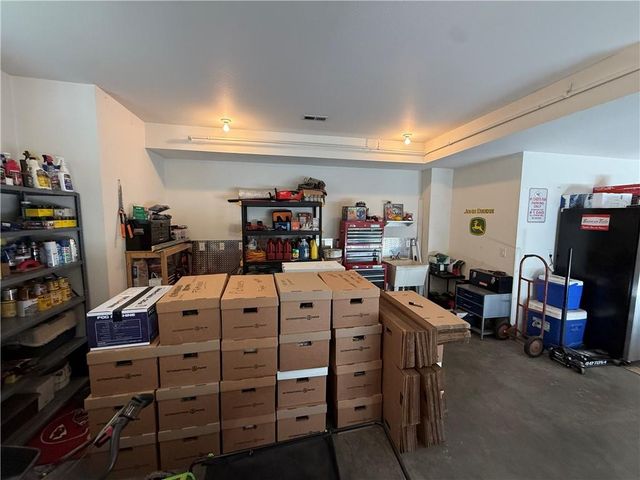 4303 Leighton Court, St Joseph, MO 64506