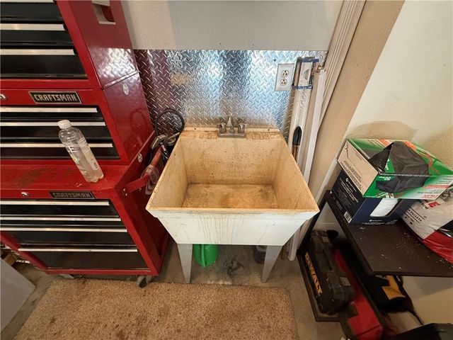 4303 Leighton Court, St Joseph, MO 64506