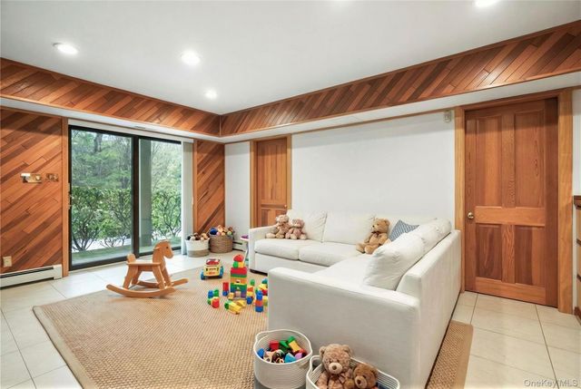 8 Talcott Road, Rye Brook, NY 10573