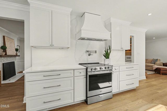 5605 Knollwood Road, Raleigh, NC 27609