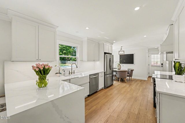 5605 Knollwood Road, Raleigh, NC 27609