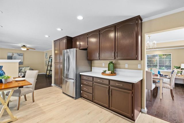 1555 Monterey Ct, Tracy, CA 95376