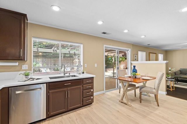 1555 Monterey Ct, Tracy, CA 95376
