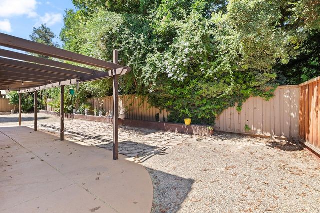 1555 Monterey Ct, Tracy, CA 95376