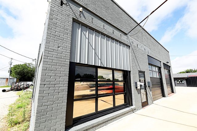 406 W Wise Street A, Bowie, TX 76230