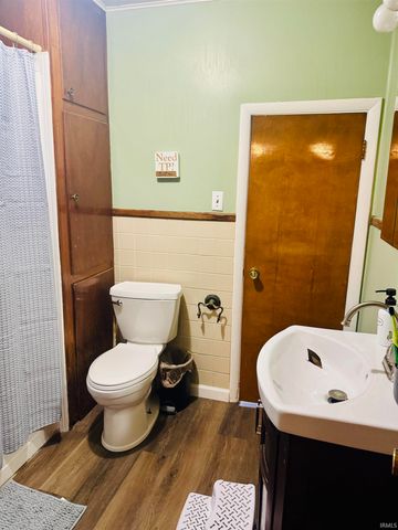 1409 E Center Street, Warsaw, IN 46580