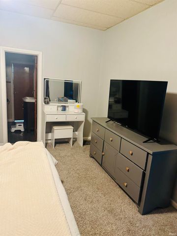 1409 E Center Street, Warsaw, IN 46580