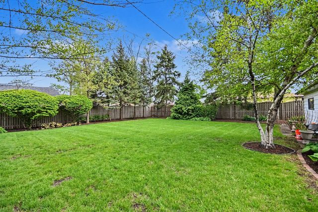 6433 W 82nd Street, Burbank, IL 60459