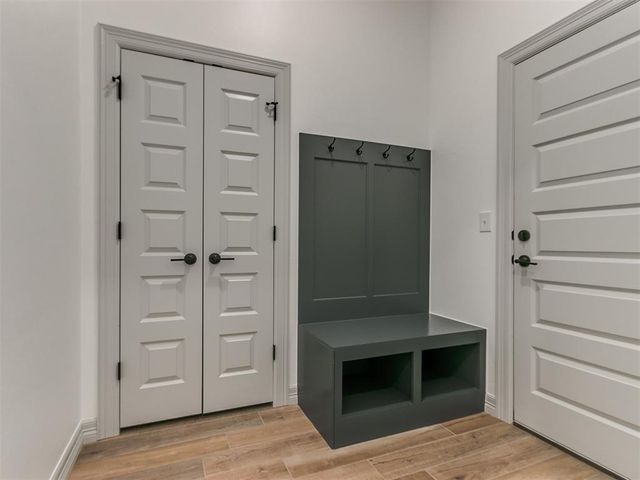 7712 Woods Edge Way, Yukon, OK 73099