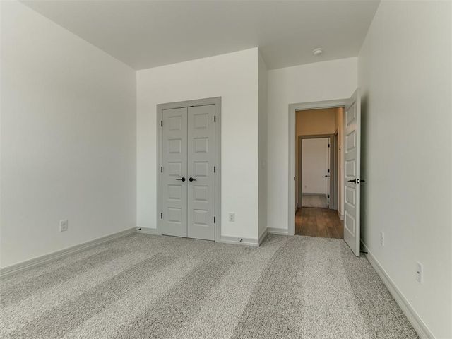 7712 Woods Edge Way, Yukon, OK 73099