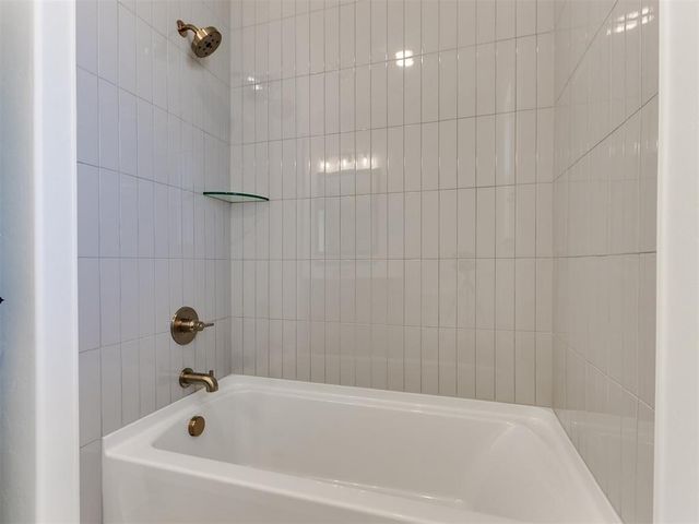 7712 Woods Edge Way, Yukon, OK 73099