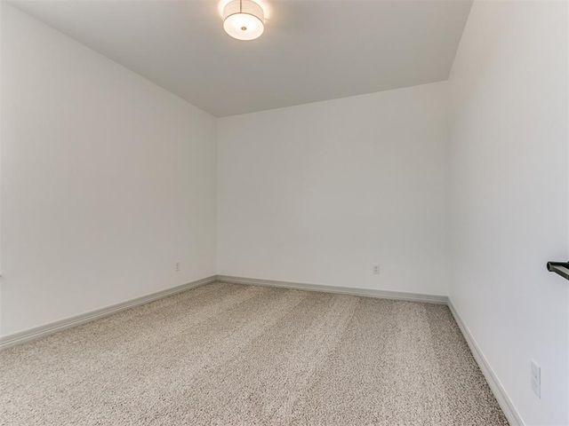 7712 Woods Edge Way, Yukon, OK 73099