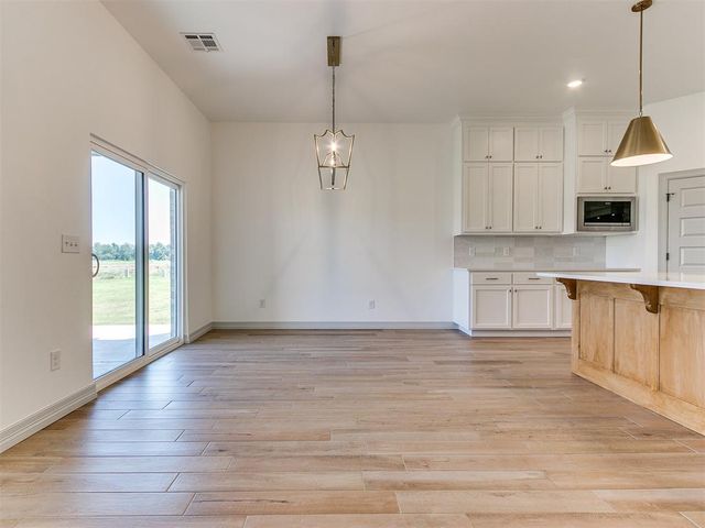 7712 Woods Edge Way, Yukon, OK 73099