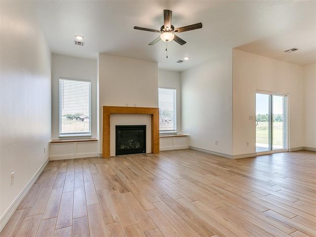 7712 Woods Edge Way, Yukon, OK 73099