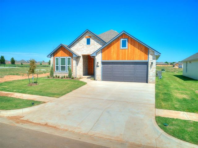 7712 Woods Edge Way, Yukon, OK 73099