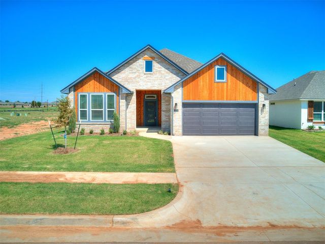 7712 Woods Edge Way, Yukon, OK 73099