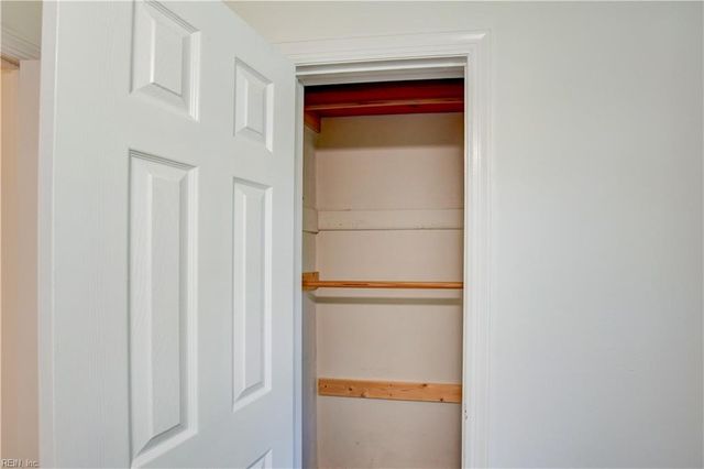 1506 Hawthorne DR, Chesapeake, VA 23325