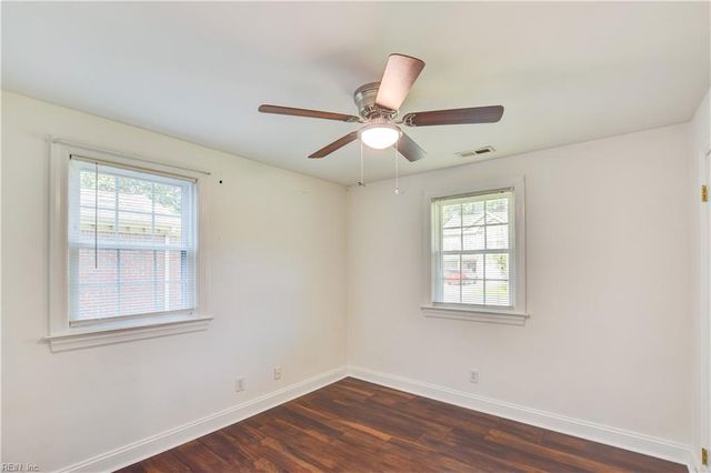 1506 Hawthorne DR, Chesapeake, VA 23325