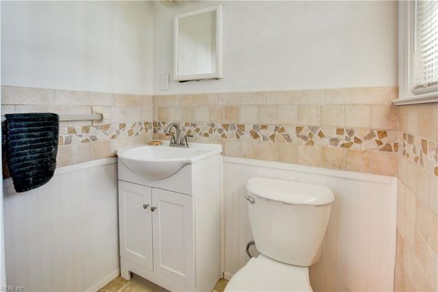 1506 Hawthorne DR, Chesapeake, VA 23325