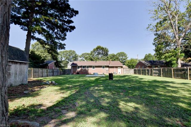1506 Hawthorne DR, Chesapeake, VA 23325