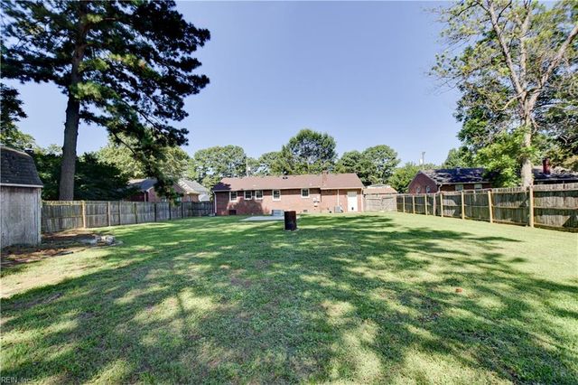 1506 Hawthorne DR, Chesapeake, VA 23325
