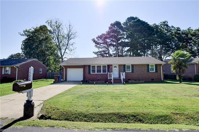 1506 Hawthorne DR, Chesapeake, VA 23325