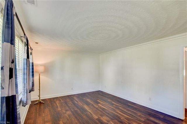 1506 Hawthorne DR, Chesapeake, VA 23325