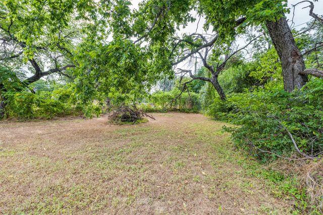 1628 E Broadway Avenue, Fort Worth, TX 76104