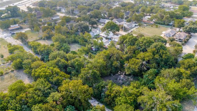 1628 E Broadway Avenue, Fort Worth, TX 76104