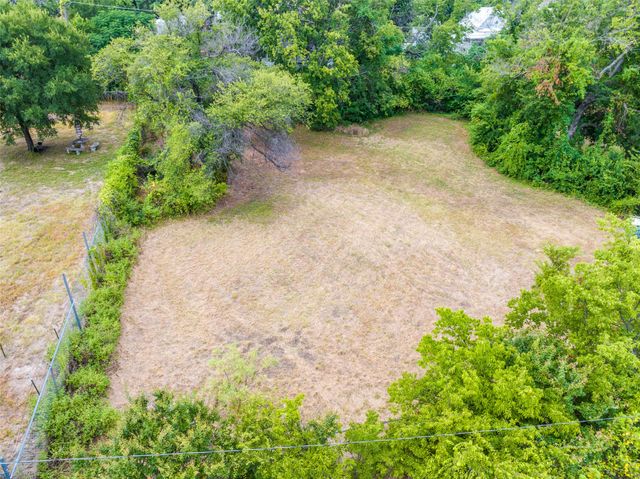1628 E Broadway Avenue, Fort Worth, TX 76104