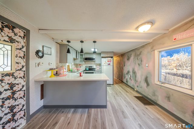 93 Shawnee Road, East Hartford, CT 06118