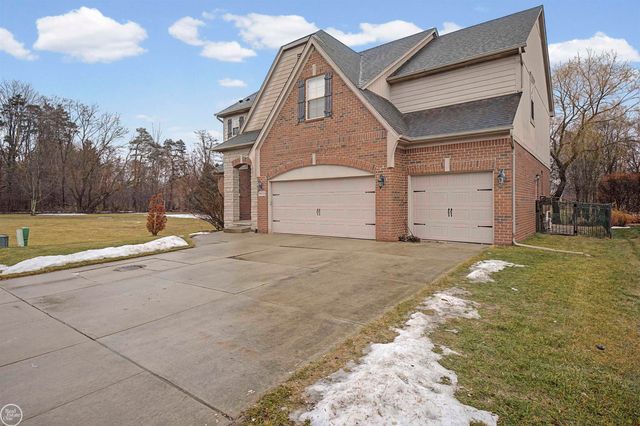 19424 Norway Pine Drive, Macomb Twp, MI 48044