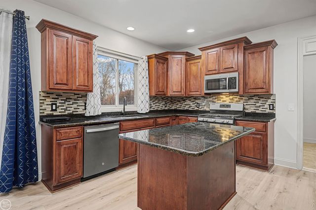 19424 Norway Pine Drive, Macomb Twp, MI 48044