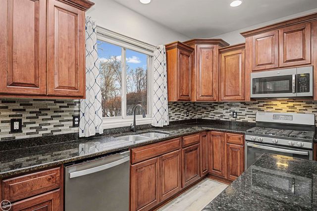 19424 Norway Pine Drive, Macomb Twp, MI 48044