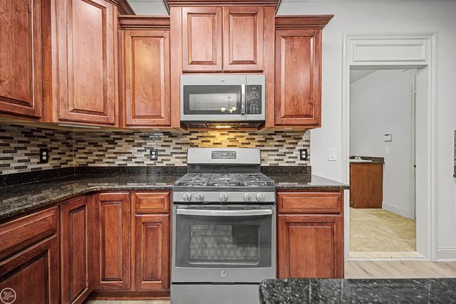 19424 Norway Pine Drive, Macomb Twp, MI 48044