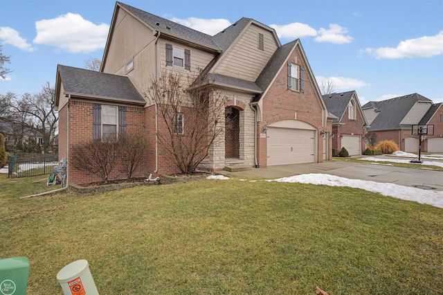 19424 Norway Pine Drive, Macomb Twp, MI 48044